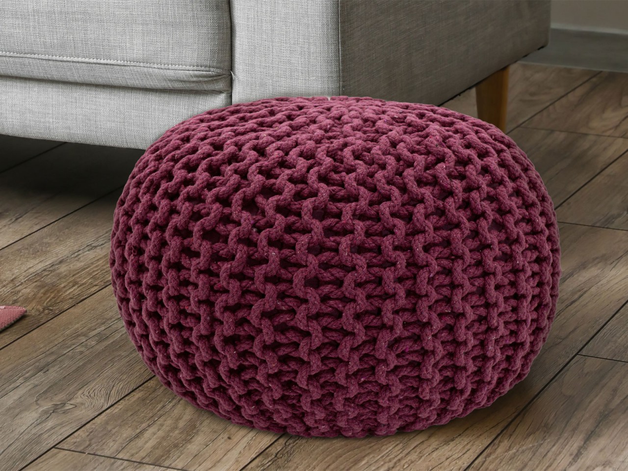 mvg_pouf-strick-bordeaux-5537RE-ambiente-01a_1280x1280.jpg